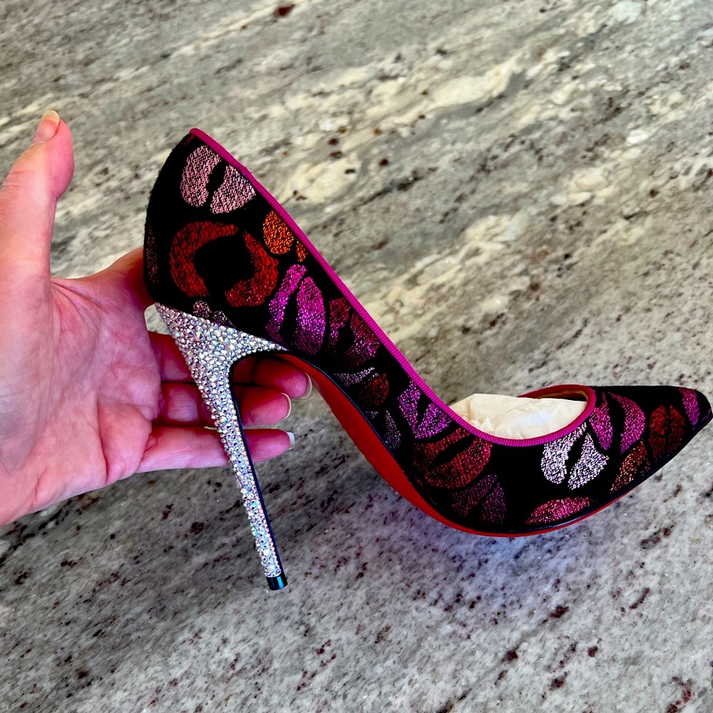 Louboutin kiss, strass, strassed, crystal pumps 38.5. NIB